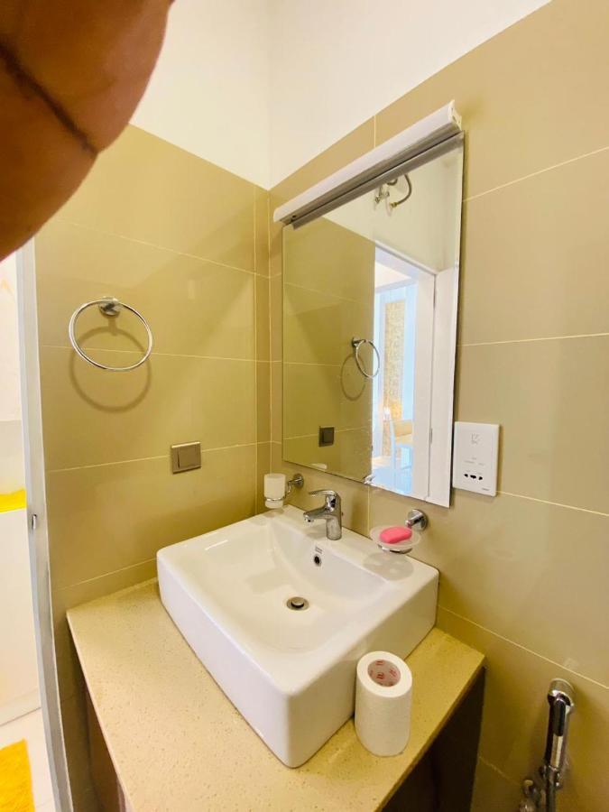 Ocean Breeze - Udaya Luxury Apartments Negombo Zewnętrze zdjęcie