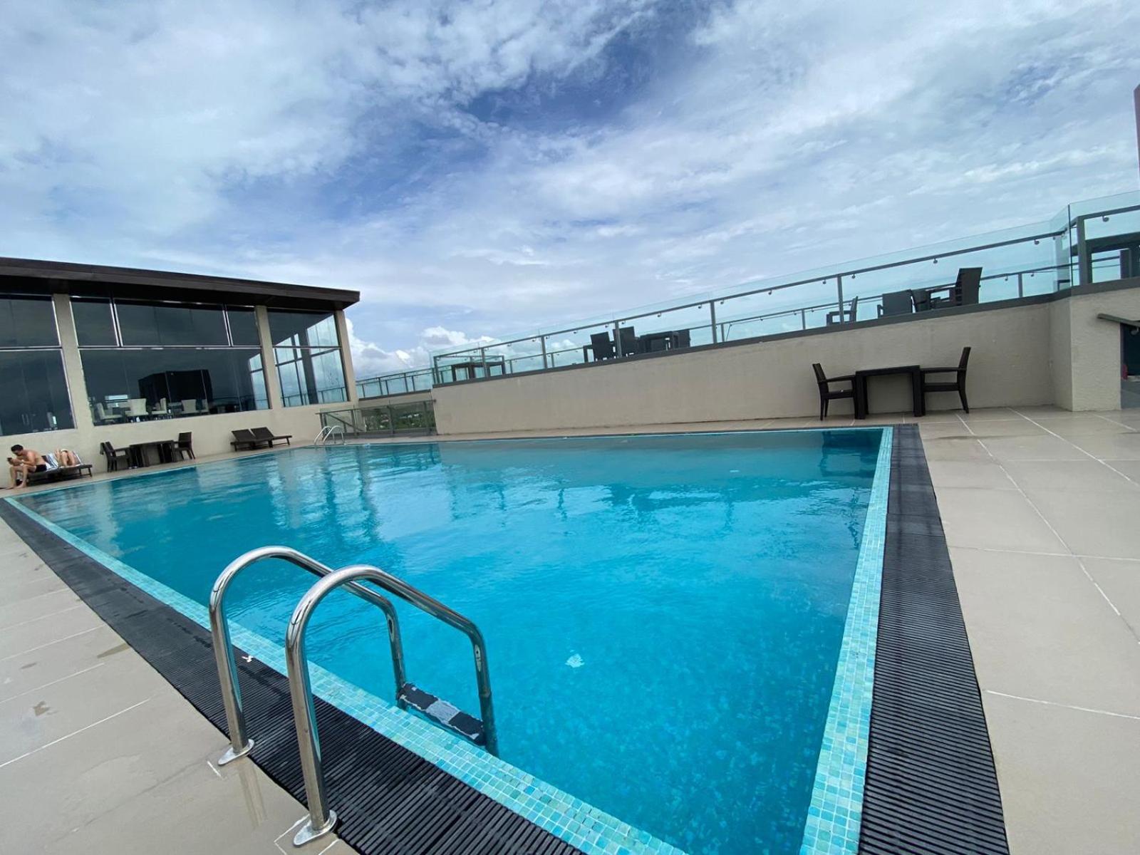 Ocean Breeze - Udaya Luxury Apartments Negombo Zewnętrze zdjęcie